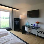 Hotel Lh By Wmm *